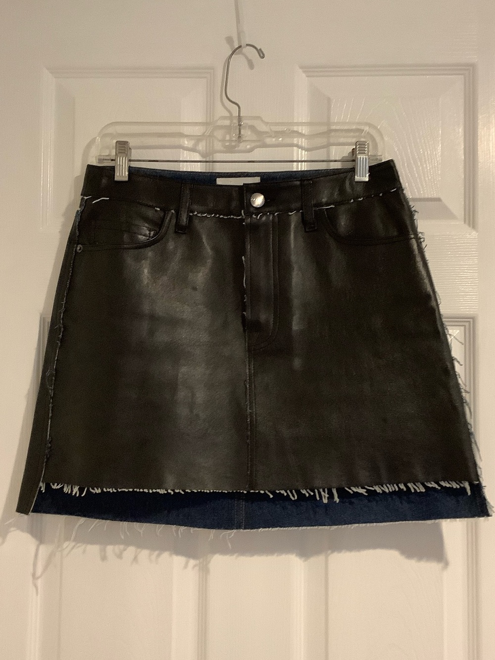 NWOT FRAME Le Mini Stagger Auberry Leather/Denim Frayed Hem Luxe Mini Skirt 27